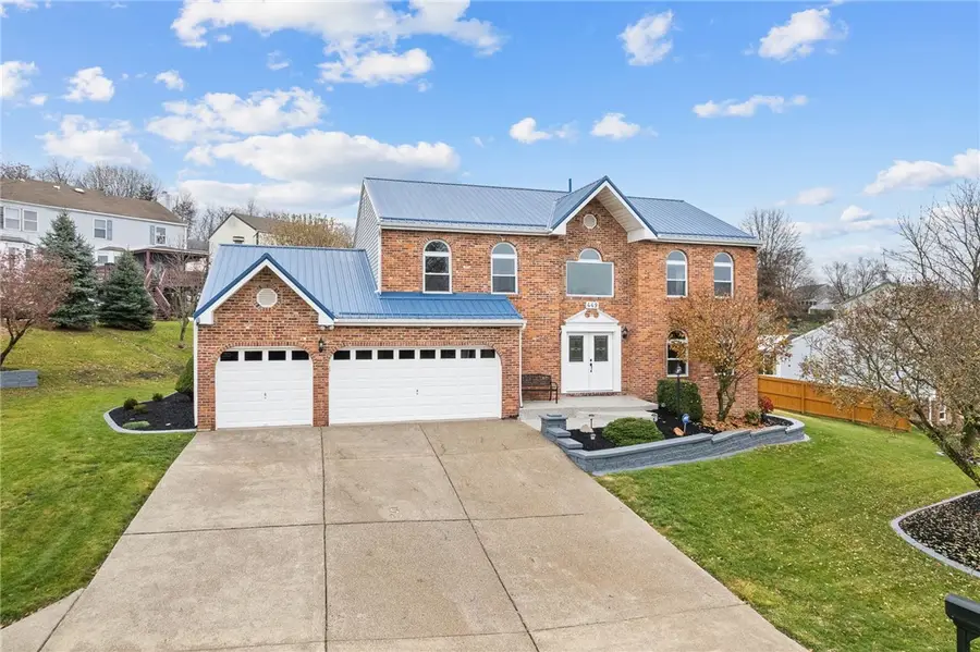 449 Shelbourne Dr, Plum, PA 15239 - Image #2