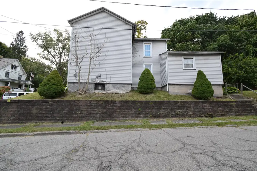 376 Ellsworth St, Sharon, PA 16146 - Image #2