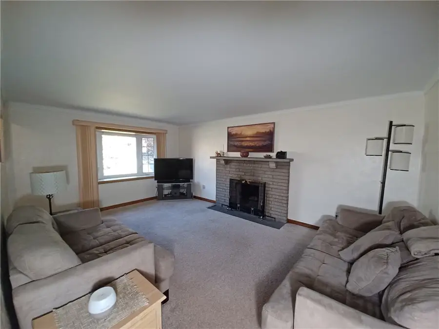 1810 Pennsylvania Ave, Irwin, PA 15642 - Image #2