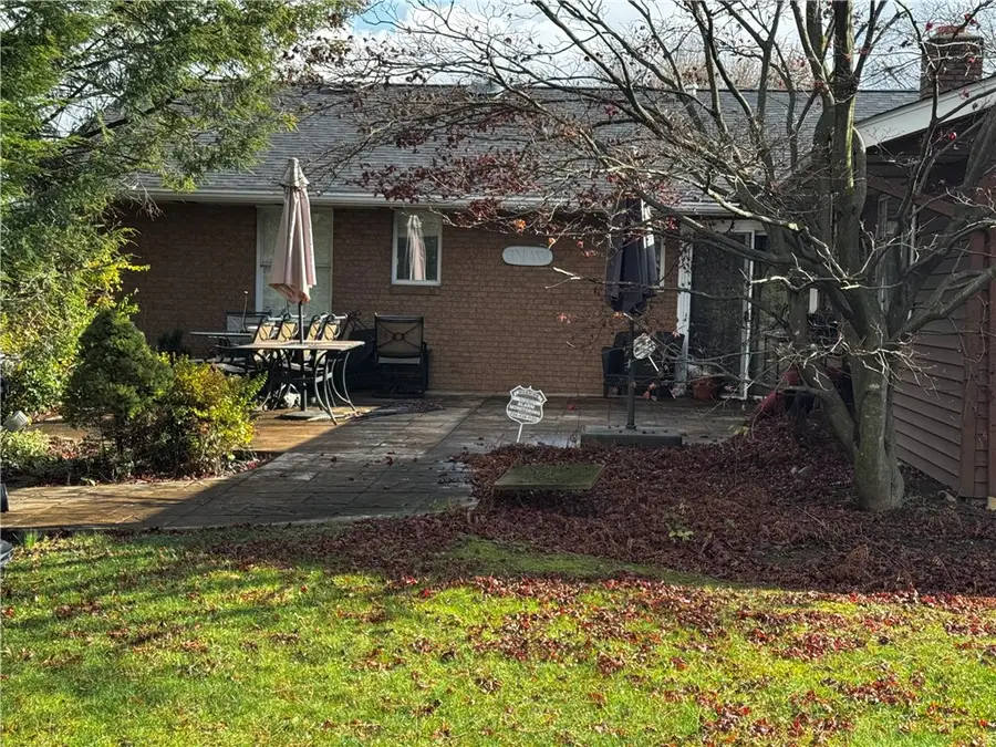 105 Patty Dr, Leith Hatfield, PA 15401 - Image #2