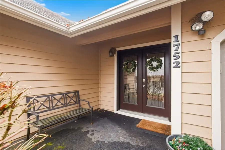 1752 Greenfield Dr, Jefferson, PA 15502 - Image #3