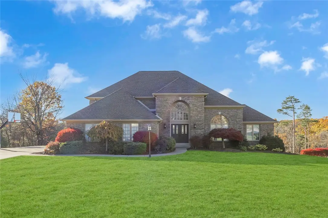 132 Post Oak Dr, Chippewa, PA 15010 - Image #1