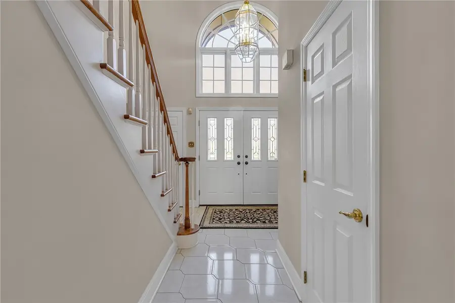 132 Post Oak Dr, Chippewa, PA 15010 - Image #2