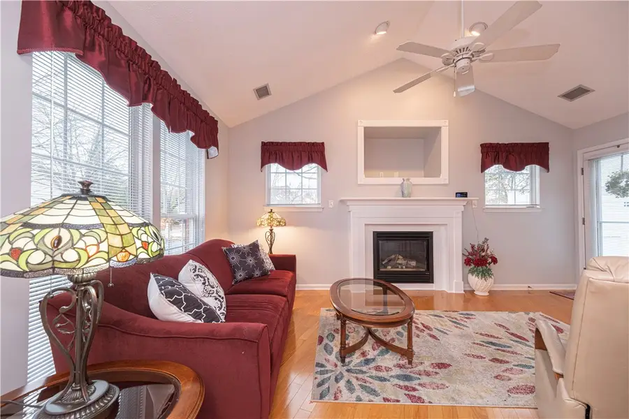 3604 Warwick Ct., Moon Township, PA 15108 - Image #3