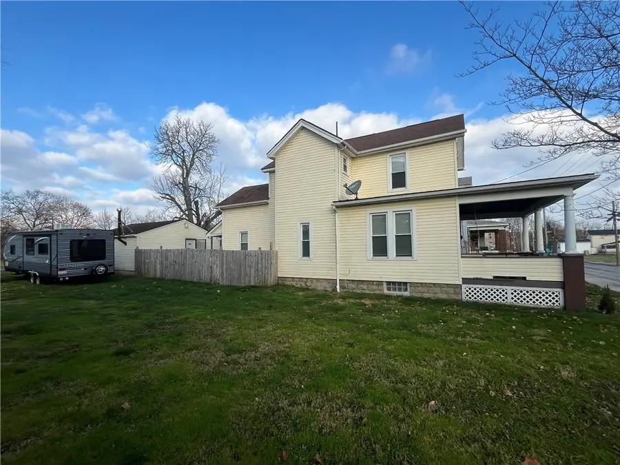 219 N Crawford Ave, New Castle, PA 16101 - Image #3