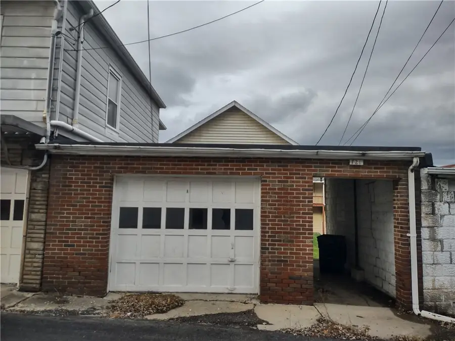 721-723-725 Lawrence Ave, Ellwood City, PA 16117 - Image #3