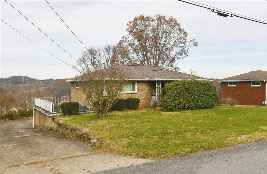 1528 Oneida Dr, Jefferson Hills, PA 15025 - Image #2