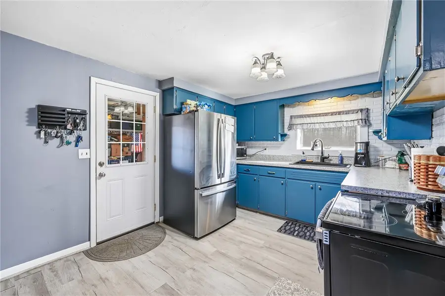 133 N Good Hope Rd, West Salem, PA 16125 - Image #3