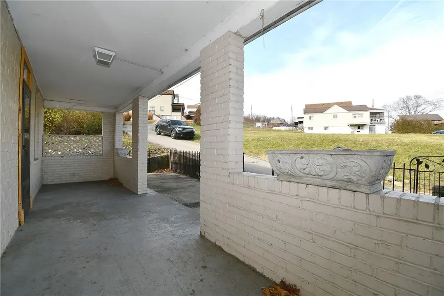 403 Elbow Way, Clairton, PA 15025 - Image #2