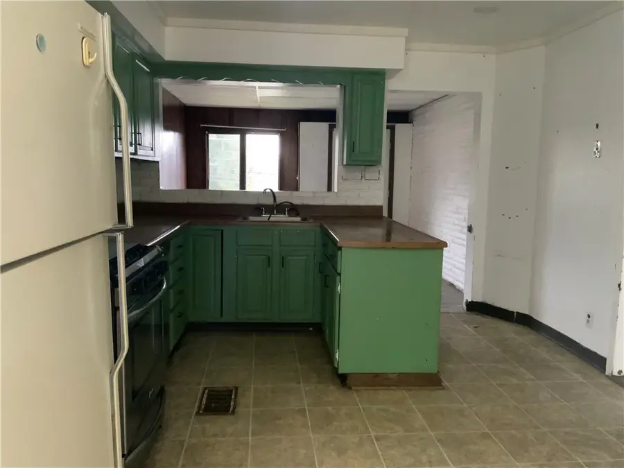 1633 E Maiden St, South Strabane Township, PA 15301 - Image #2