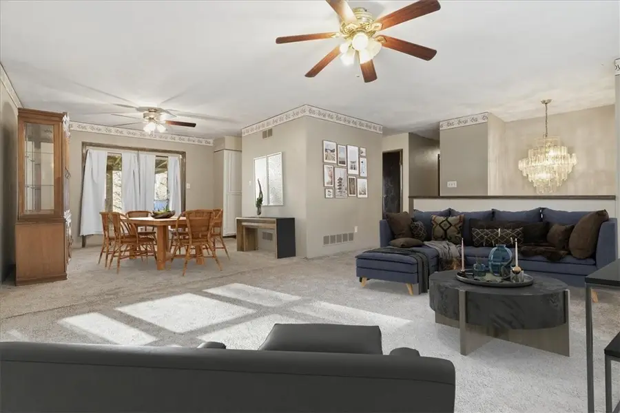 1035 California Dr, California, PA 15423 - Image #3