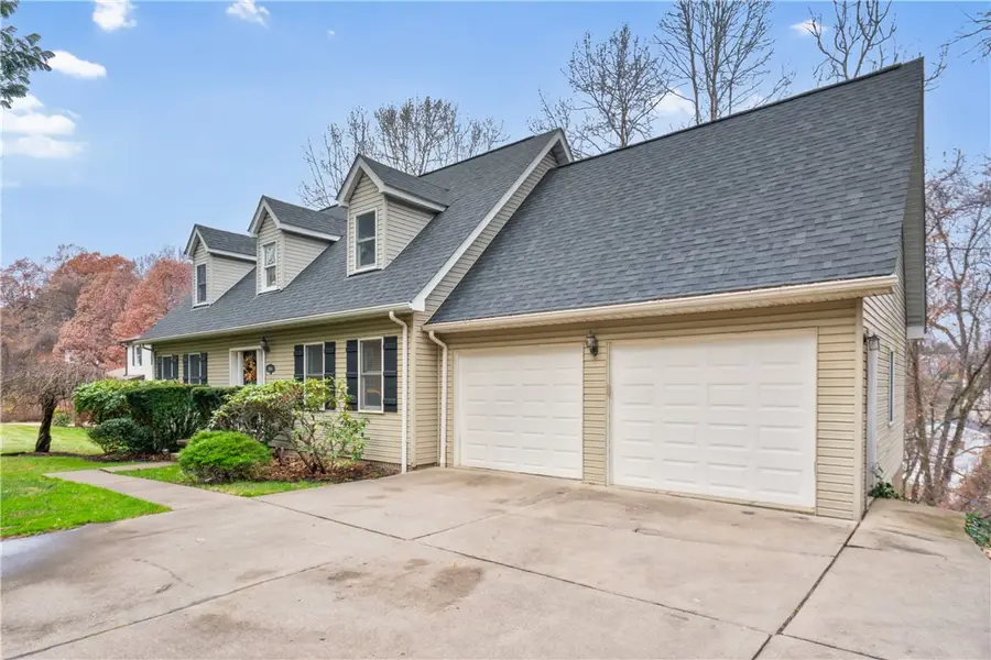 2014 Reis Run Rd, Franklin Park, PA 15237 - Image #3