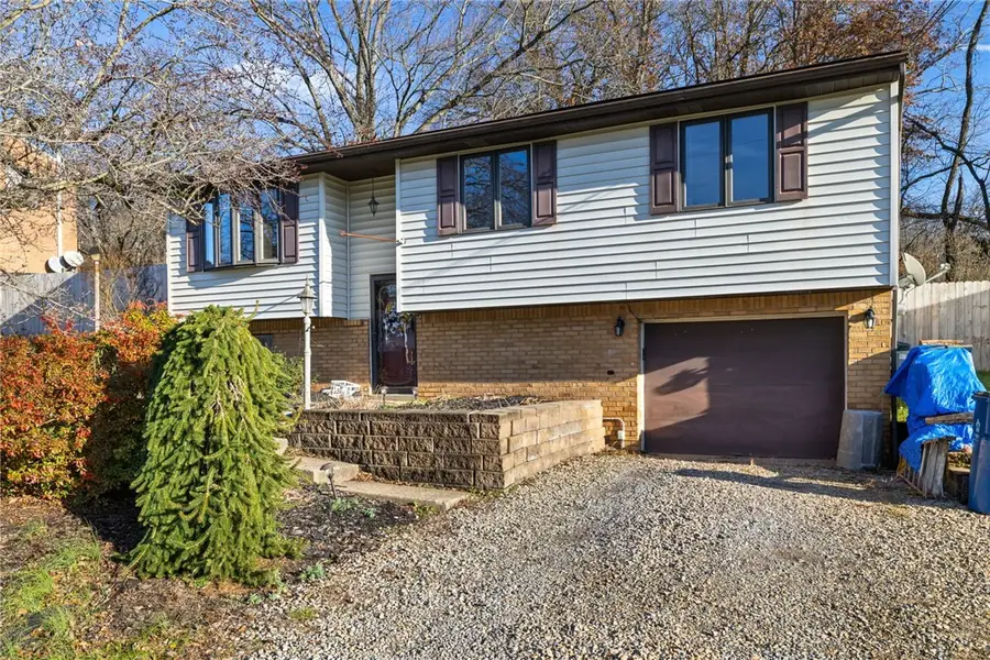 667 Harborview Drive, Plum, PA 15239 - Image #2