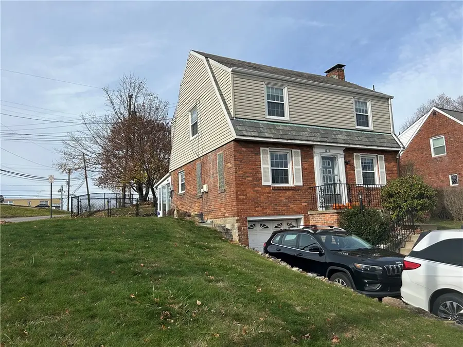 1070 Arbor Dr, Green Tree, PA 15220 - Image #2