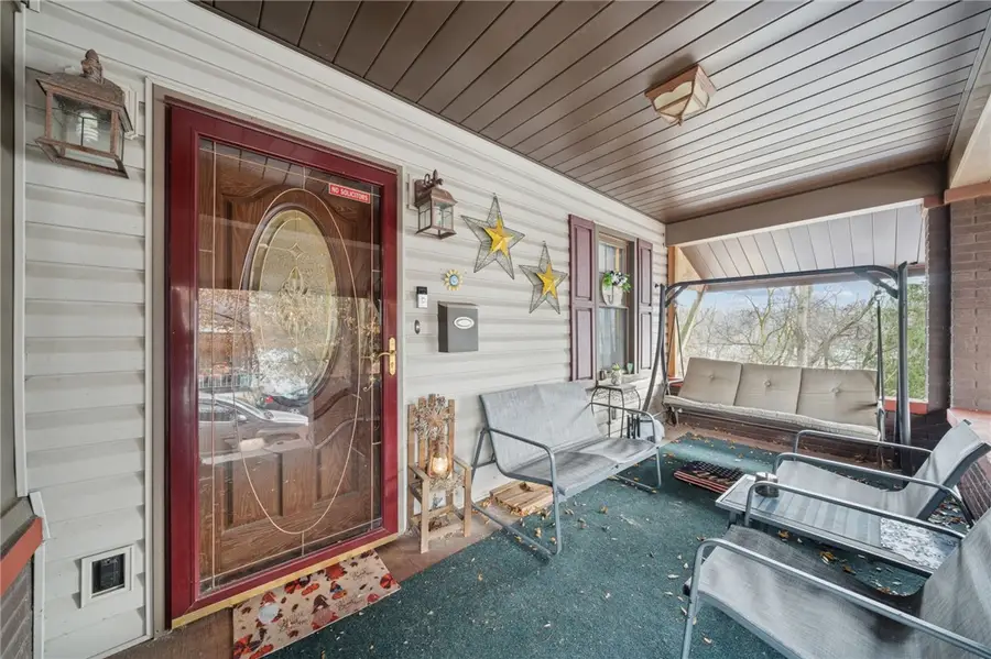 447 Washington Ave, Leechburg, PA 15656 - Image #2