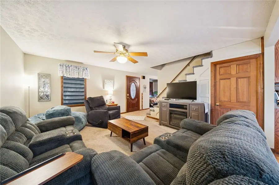 447 Washington Ave, Leechburg, PA 15656 - Image #3