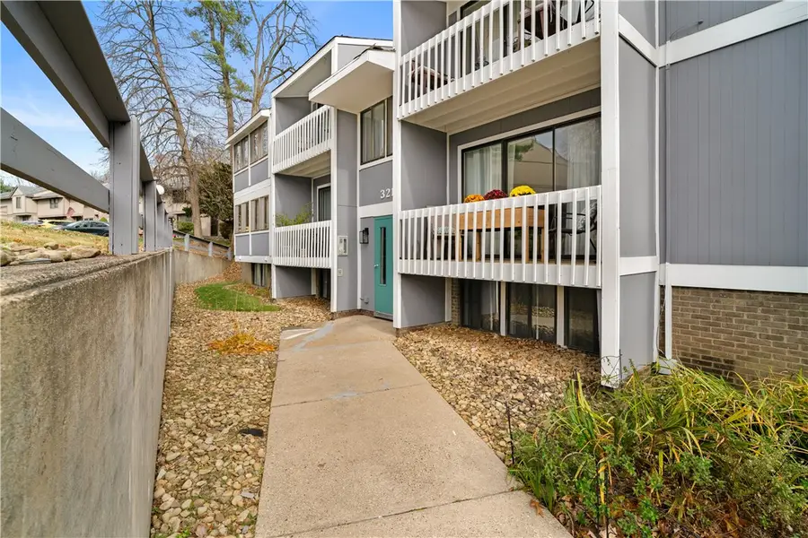 321 Ridge Point Circle #B12, Bridgeville, PA 15017 - Image #2