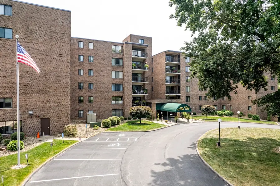 3 Alta Vita Dr #205, Hempfield, PA 15601 - Image #3