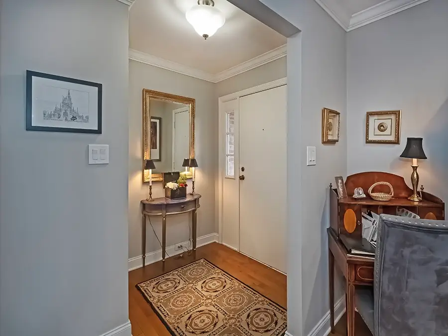 232 Thornberry Cir, Mount Lebanon Township, PA 15234 - Image #2