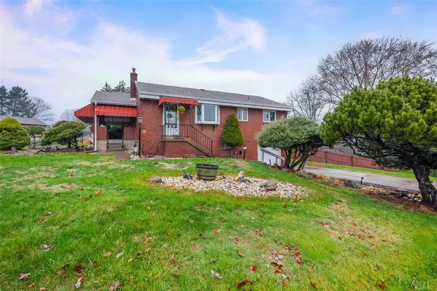 108 Starling Dr, Kennedy, PA 15136 - Image #2