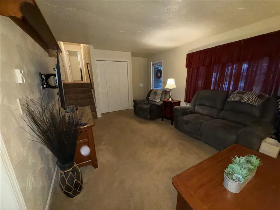 1637 State Route 981, Ruffs Dale, PA 15679 - Image #2