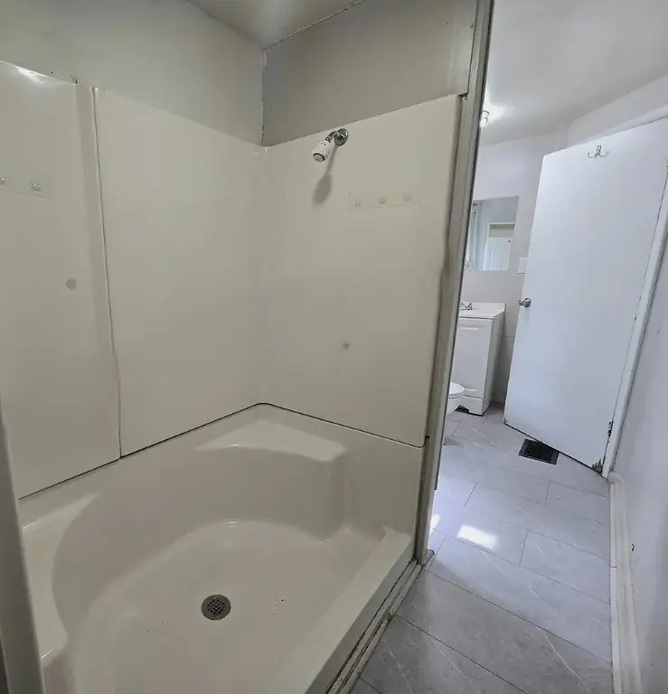 766 Lathrop St, New Castle, PA 16101 - Image #2