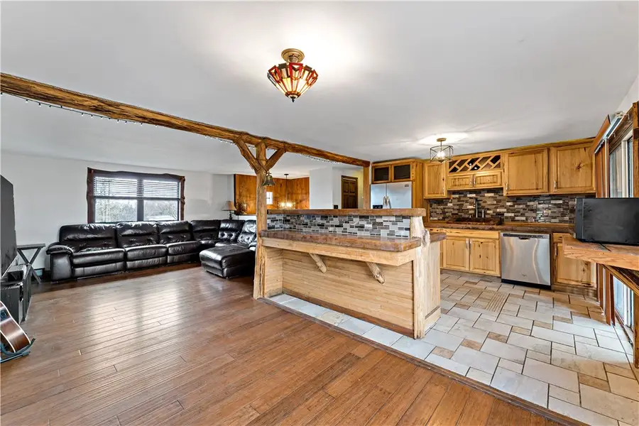 2011 Riverview Dr, Jefferson Hills, PA 15332 - Image #3