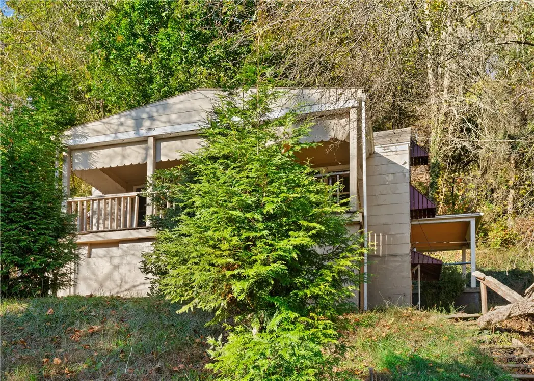 895 Valley Rd, Harmony, PA 15003 - Image #1