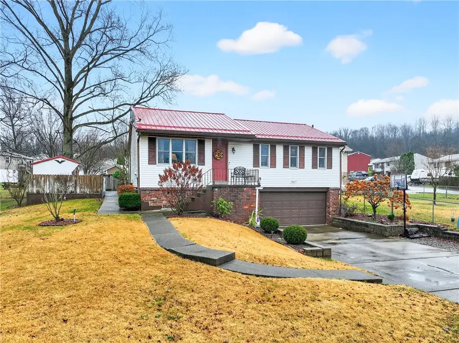122 Manor Drive, Collinsburg, PA 15089 - Image #2