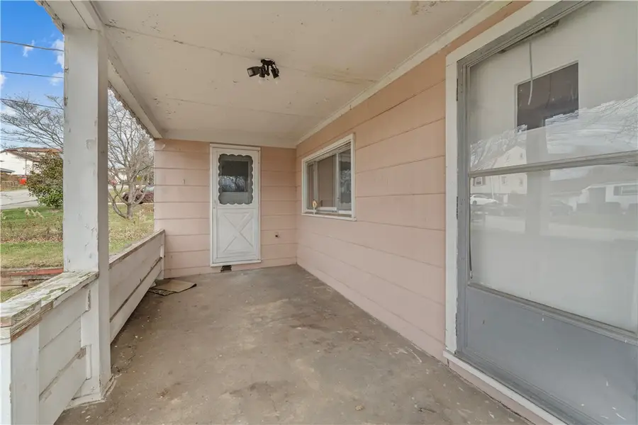 2073 Warren Ave, North Huntingdon, PA 15642 - Image #2