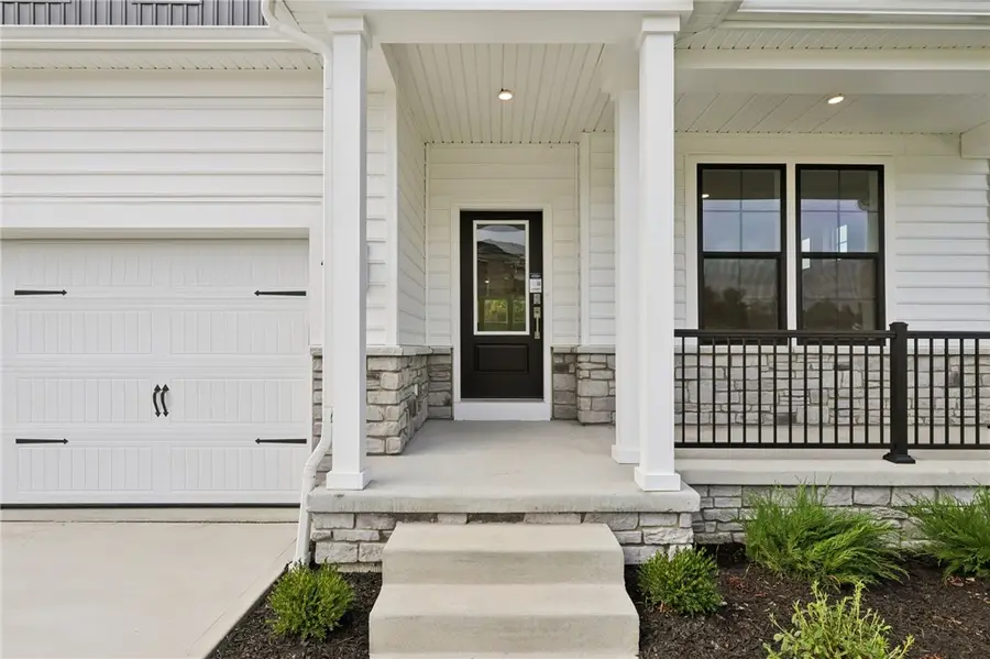 410 Barons Ct, Venetia, PA 15637 - Image #2