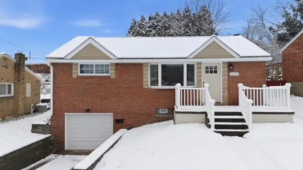 5320 Blossom Rd, Baldwin Boro, PA 15236