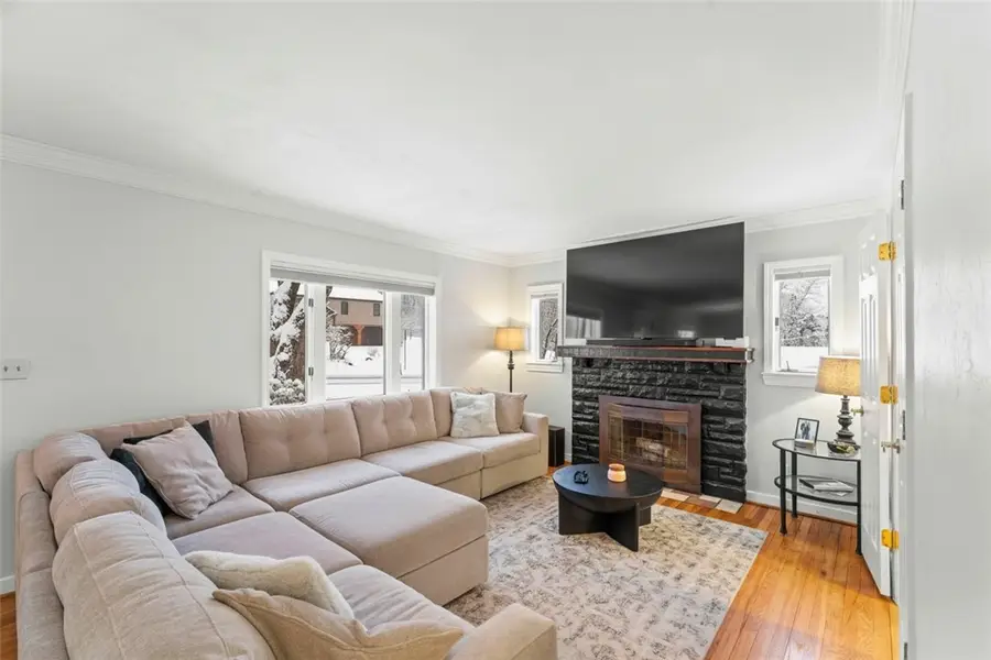 226 Brookwood Rd, Venetia, PA 15367 - Image #2