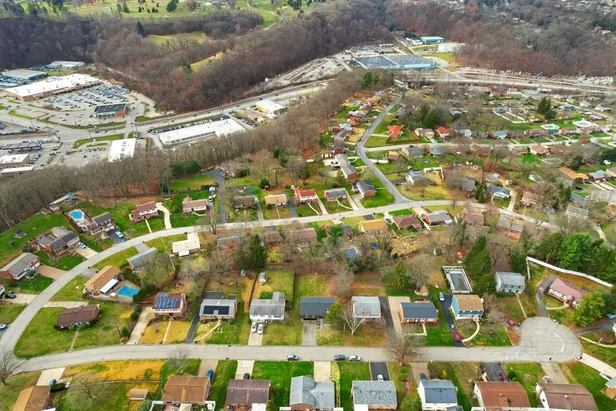 2715 Otterbein Dr, Shaler, PA 15101 - #3