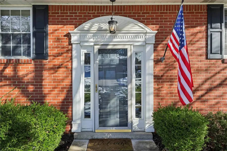 108 Shippen Dr, Carnot Moon, PA 15108 - Image #3