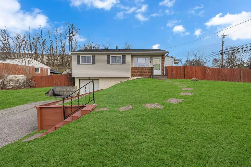 100 Palomino Dr, North Fayette, PA 15071 - Image #1