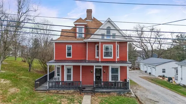 7 N Liberty Rd, Donegal, PA 15376