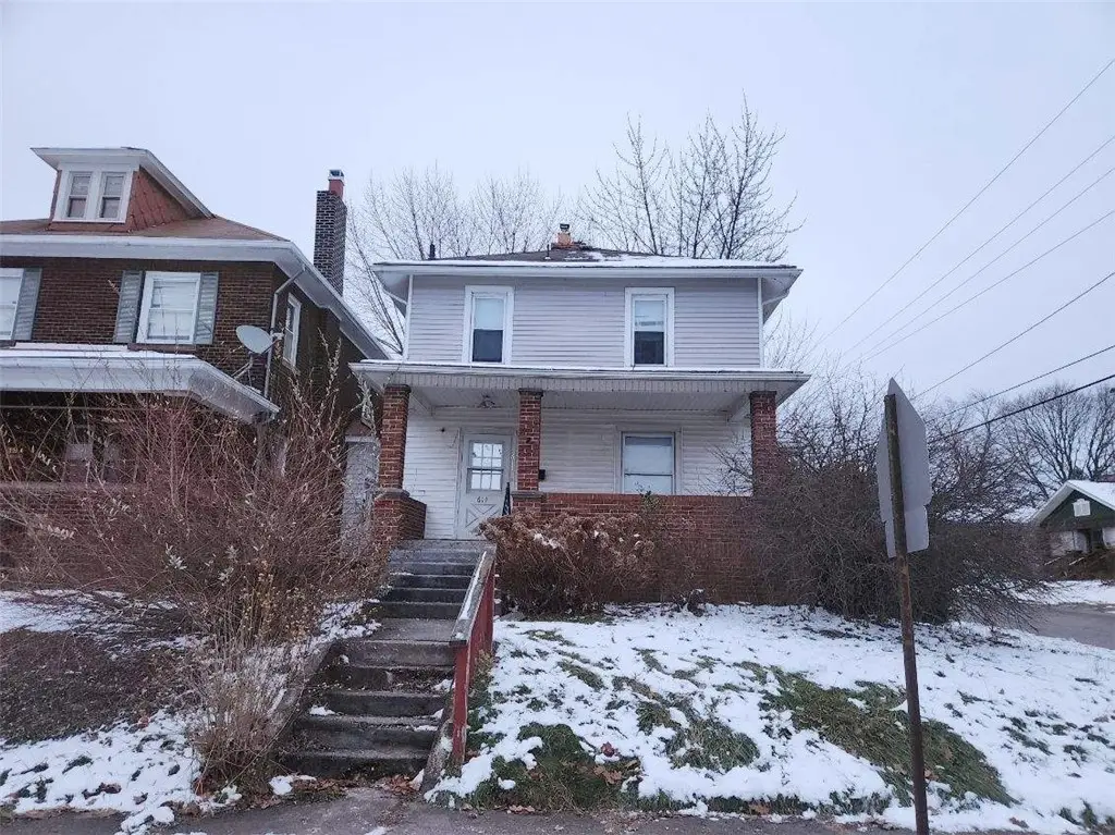 611 Spruce Ave, Sharon, PA 16146 - Image #1