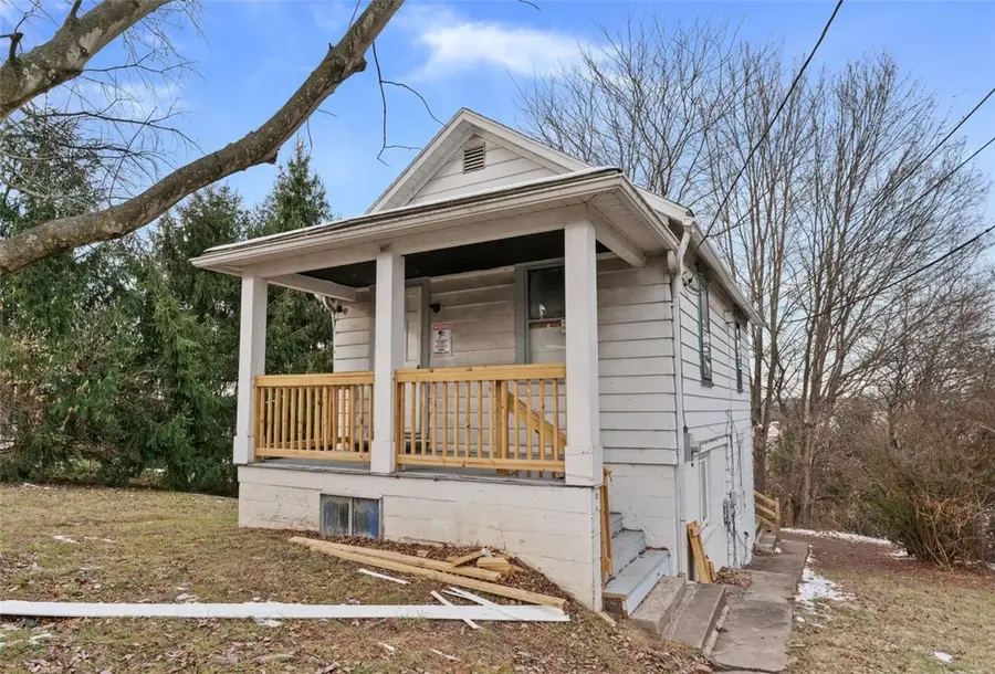 807 Toman Ave, Clairton, PA 15025 - Image #2