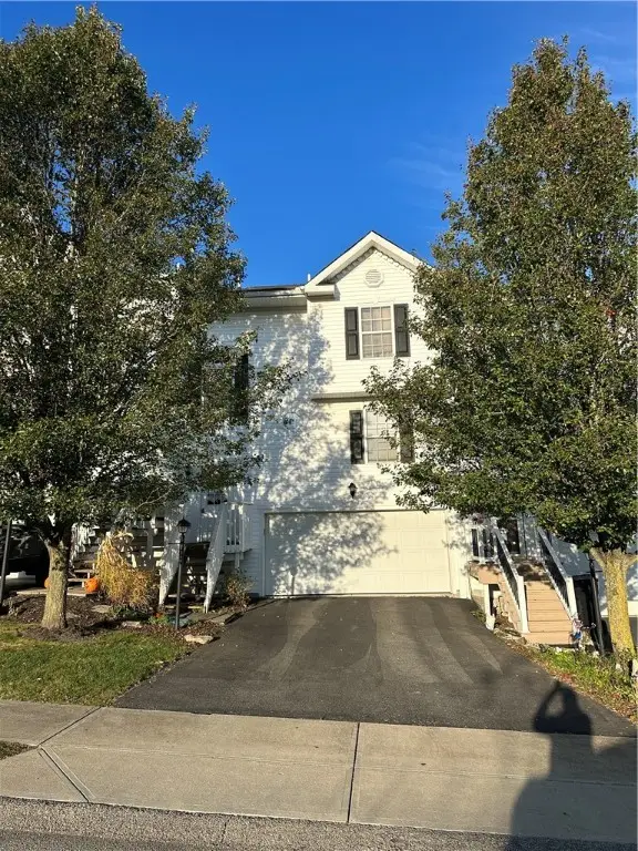 28 Cinque Terra Pl, Finleyville, PA 15332