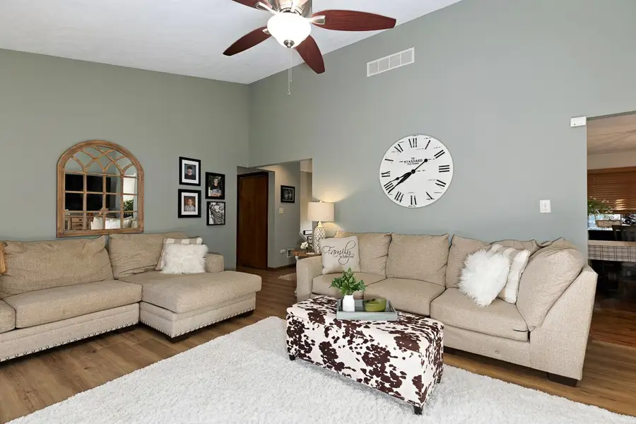 208 Kenrich Dr, Moon Township, PA 15108 - Image #3