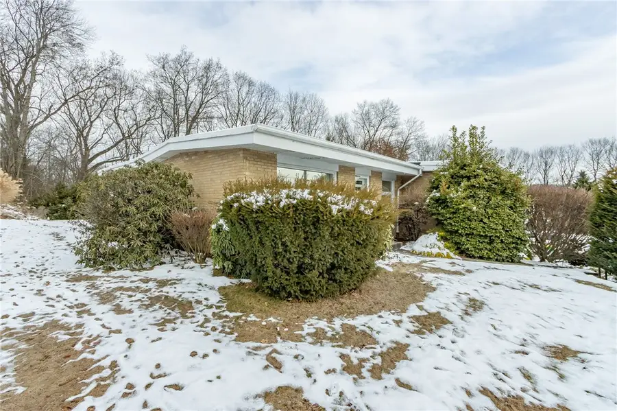 213 Beech Rd, Homeacre Lyndora, PA 16001 - Image #2