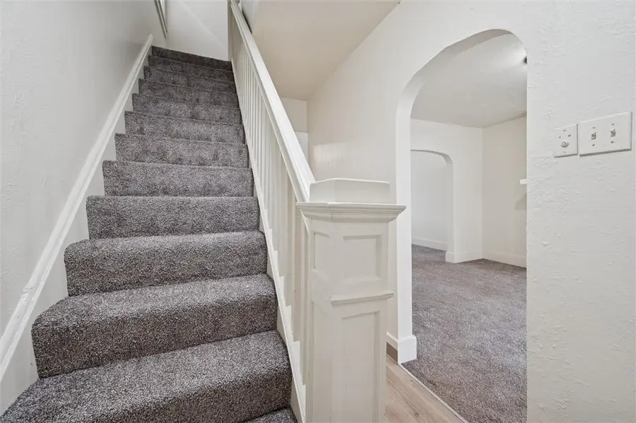 2012 Dellrose St, Pittsburgh, PA 15210 - #3