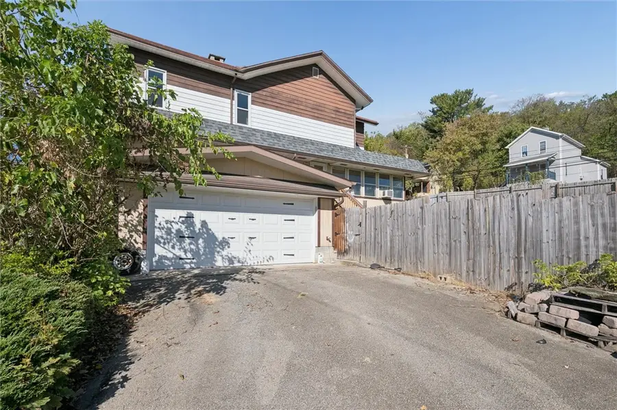 222 W Main St, West Newton, PA 15089 - Image #2