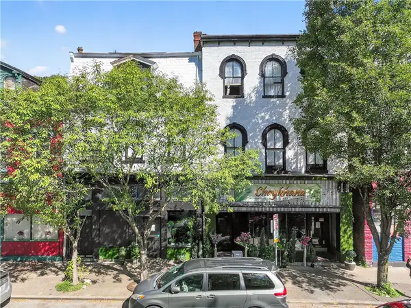 412 S Main St, West End, PA 15220