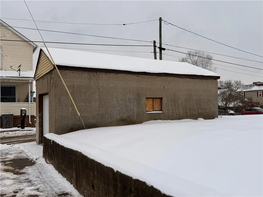 230 13th St, Ellwood City, PA 16117 - Image #3