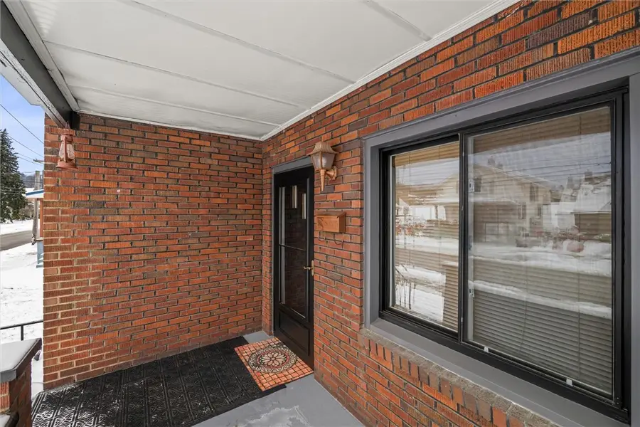 44 Franklin Avenue, Ellwood City, PA 16117 - #2