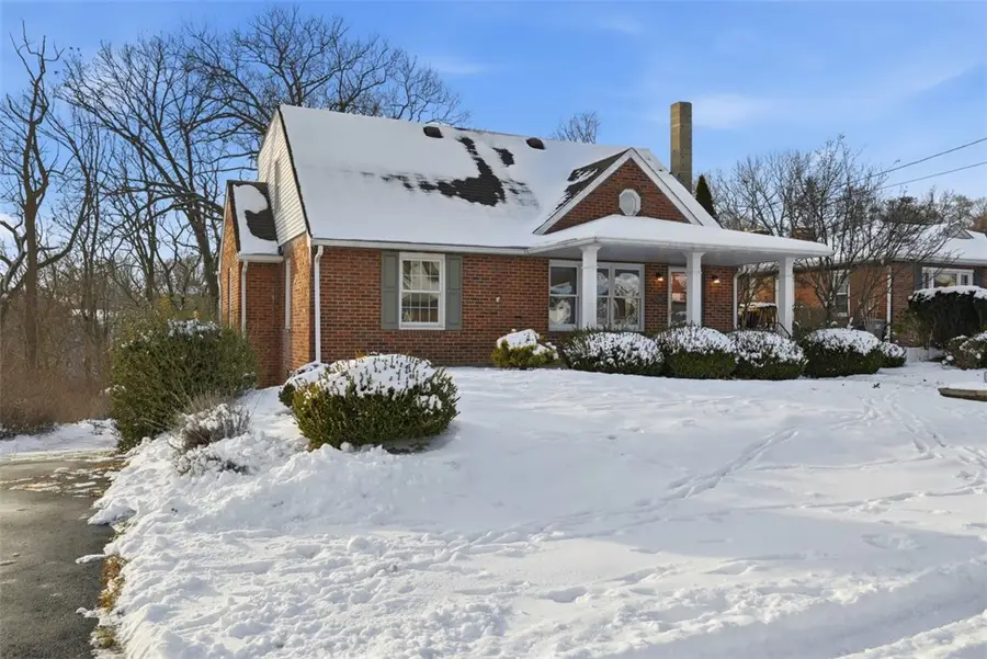 76 Valleyview Dr, Economy, PA 15003 - Image #3