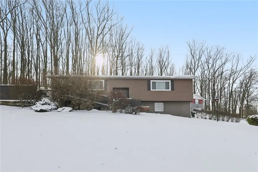 644 Palo Alto Dr, Perry, PA 16117 - Image #2