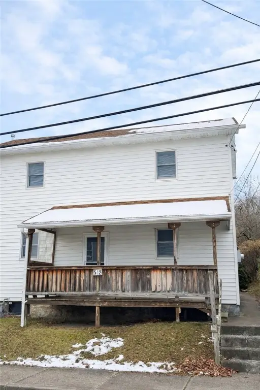 512 E 1st Ave, Derry Twp, PA 15627